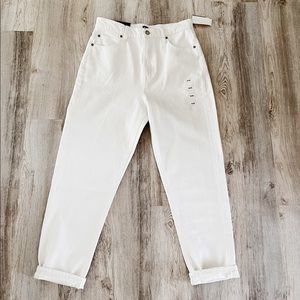 GAP high waisted Mom Jean